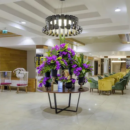 Grand Park Lara 4* Antalya