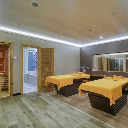 Grand Park Lara 4*