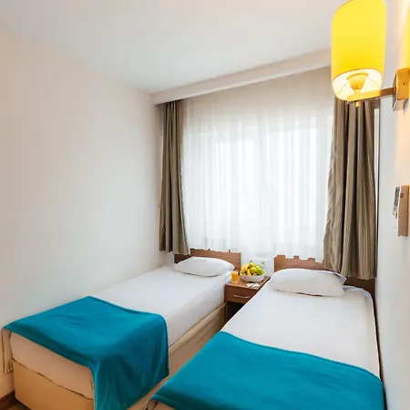 Hotel Grand Park Lara