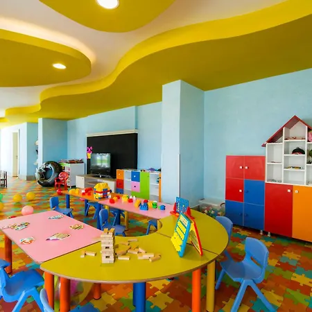 لارا بارك جراند 4*