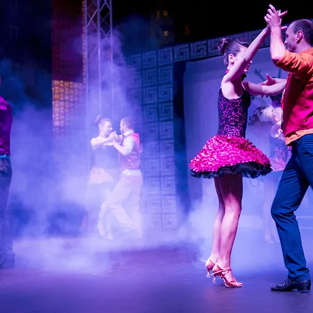 لارا بارك جراند فندق 4*