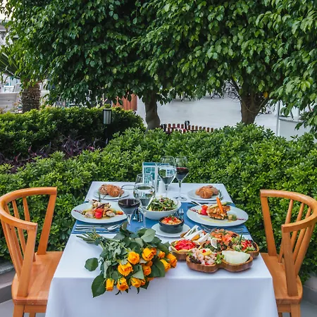 فندق لارا بارك جراند أنطاليا