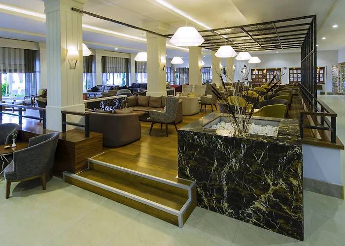 Grand Park Lara 4* Αττάλεια