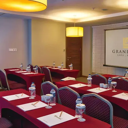 Hotel Grand Park Lara
