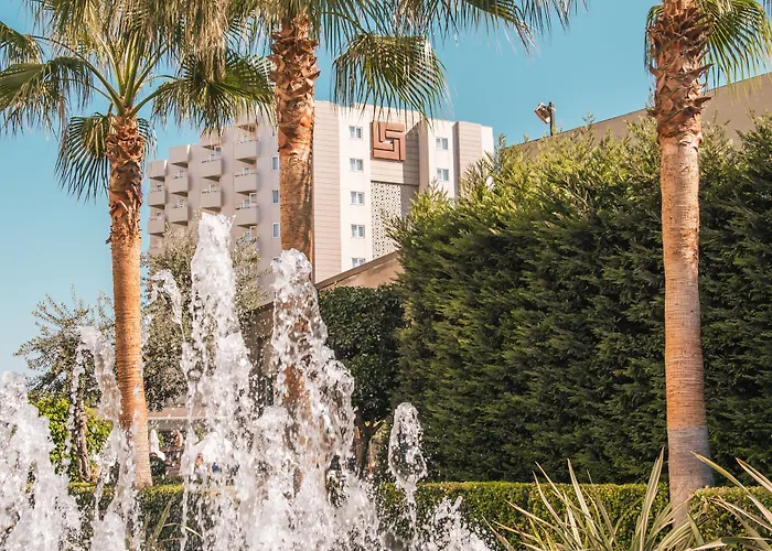 Grand Park Lara Otel