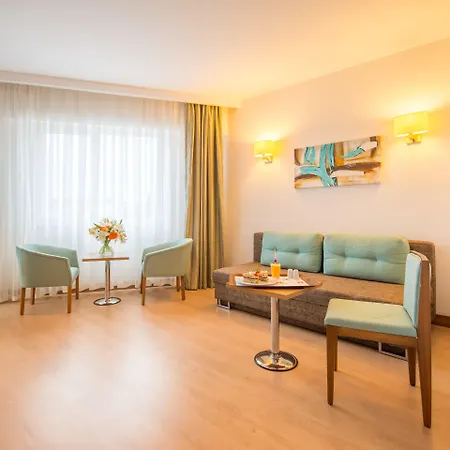 グランド パーク ララ ホテル アンタルヤ